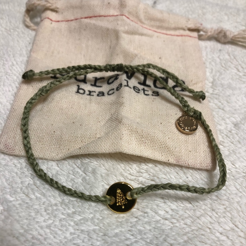 Pura Vida green pine tree bracelet